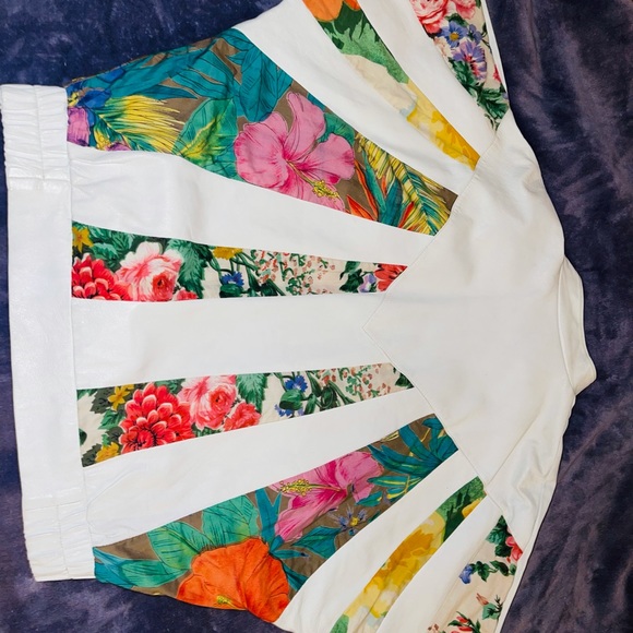 Vintage Oversized Leather Foral Jacket - Picture 2 of 8